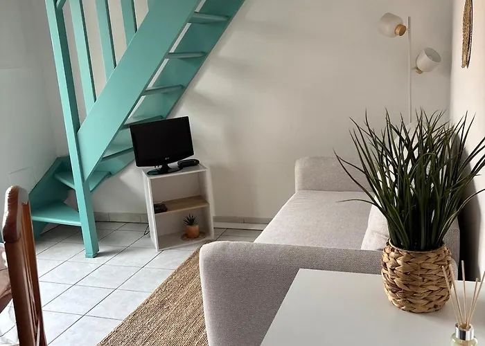 Maison De Situee Proche De La Au Calme Dans *